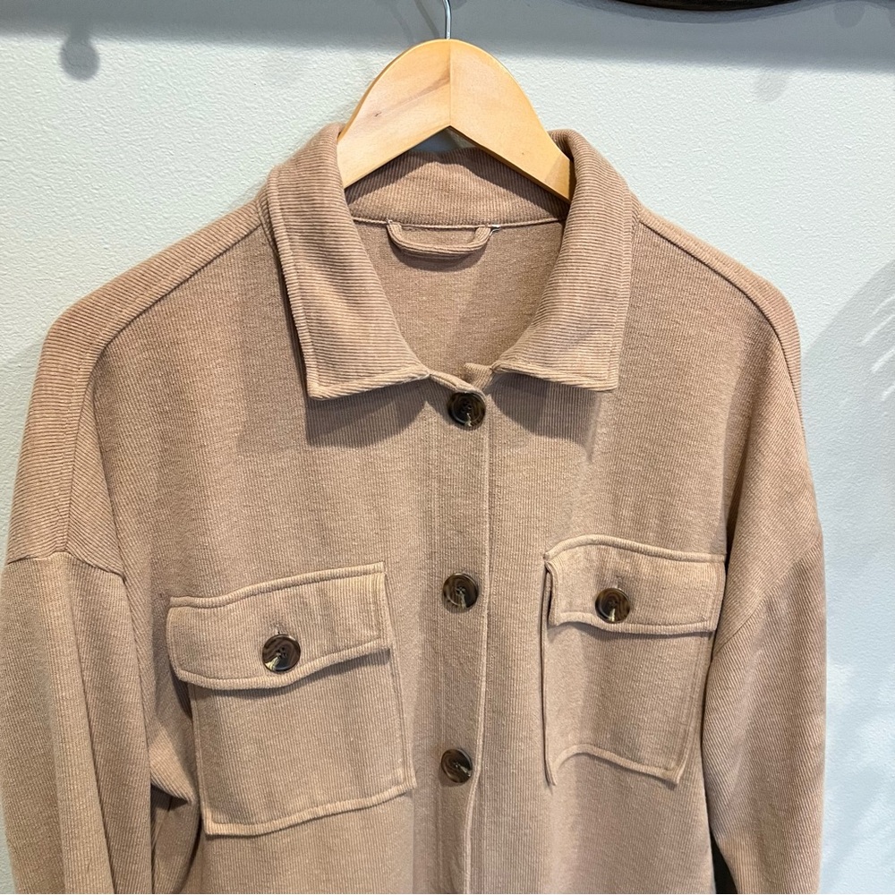 Shacket - Picture 2 of 4